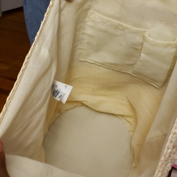 Old Navy Two-Toned Straw Bag With Brown Handle - Picture 8 of 8